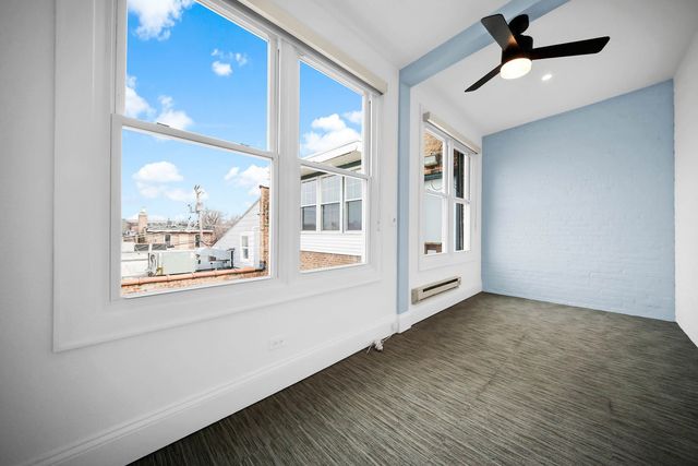 19 E 1st Street C, Hinsdale, IL 60521