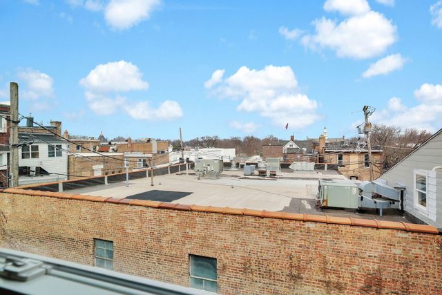 19 E 1st Street C, Hinsdale, IL 60521