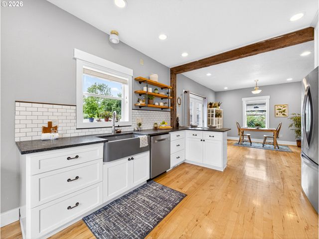 554 S MAIN St, Jefferson, OR 97352