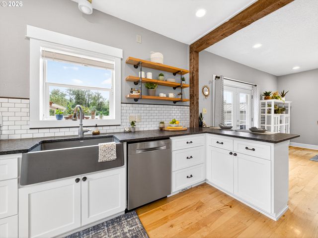 554 S MAIN St, Jefferson, OR 97352
