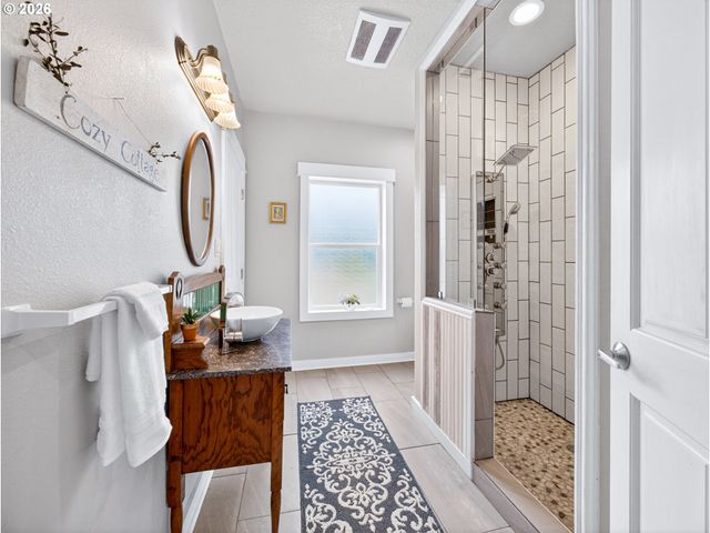 554 S MAIN St, Jefferson, OR 97352