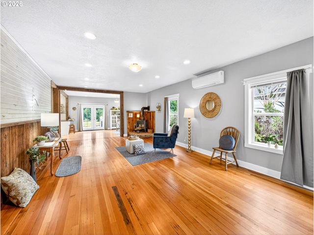 554 S MAIN St, Jefferson, OR 97352