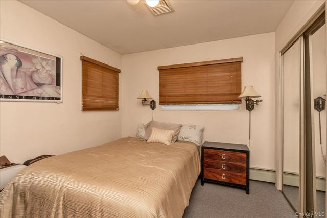 1055 Cedarhurst Street, North Woodmere, NY 11581