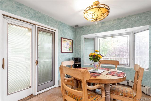 1055 Cedarhurst Street, North Woodmere, NY 11581