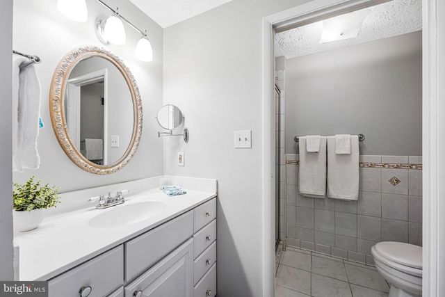 2038 BROOKS SQUARE PL, Falls Church, VA 22043