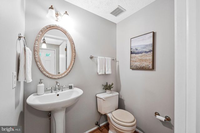 2038 BROOKS SQUARE PL, Falls Church, VA 22043