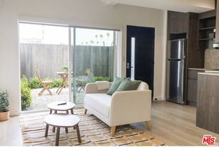 623 N Mariposa Avenue 1/4, Los Angeles, CA 90004