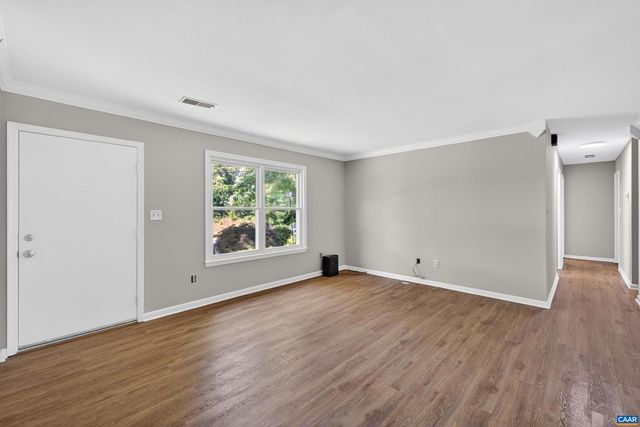 213 OAK ST, Charlottesville, VA 22902