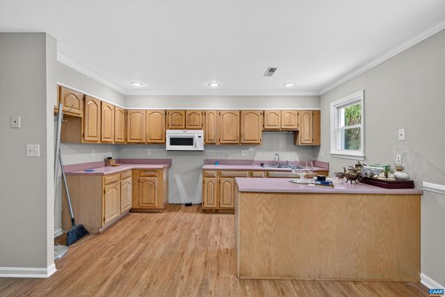 213 OAK ST, Charlottesville, VA 22902