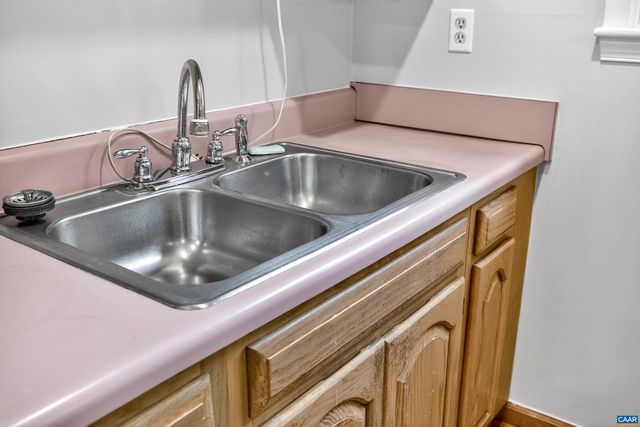 213 OAK ST, Charlottesville, VA 22902