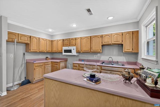 213 OAK ST, Charlottesville, VA 22902