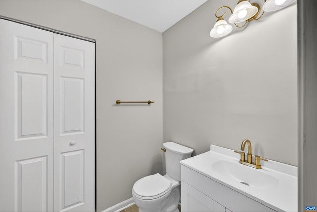 213 OAK ST, Charlottesville, VA 22902