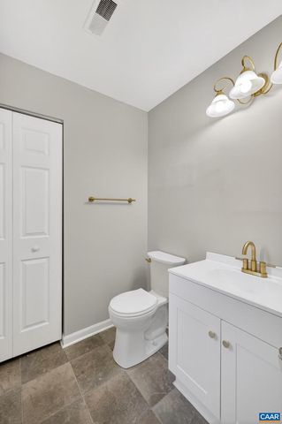 213 OAK ST, Charlottesville, VA 22902