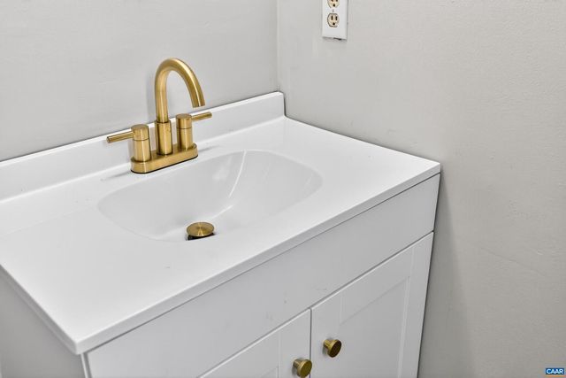 213 OAK ST, Charlottesville, VA 22902