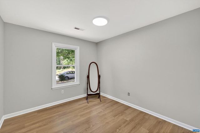 213 OAK ST, Charlottesville, VA 22902