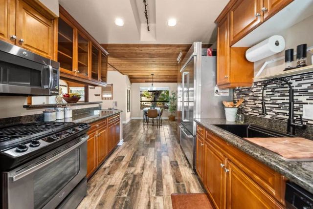 2020 Winterwarm Drive, Fallbrook, CA 92028