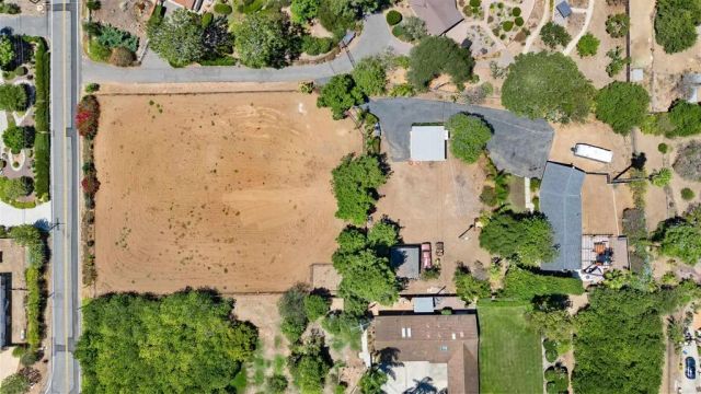 2020 Winterwarm Drive, Fallbrook, CA 92028