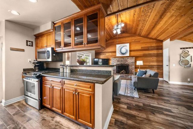 2020 Winterwarm Drive, Fallbrook, CA 92028