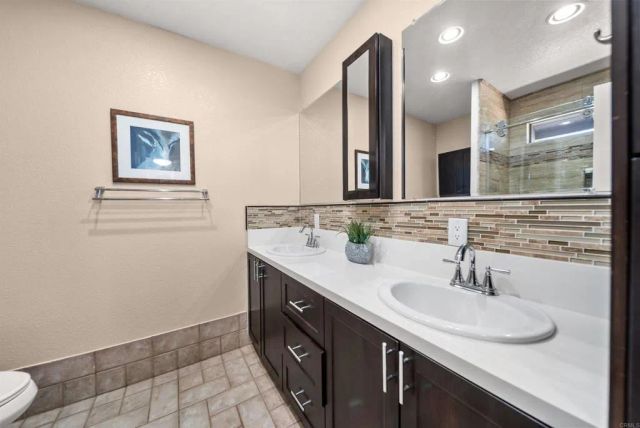 2020 Winterwarm Drive, Fallbrook, CA 92028
