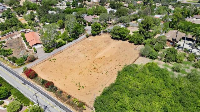 2020 Winterwarm Drive, Fallbrook, CA 92028