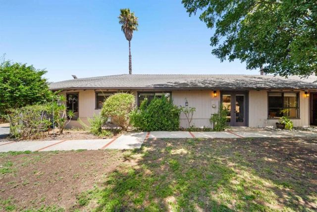 2020 Winterwarm Drive, Fallbrook, CA 92028