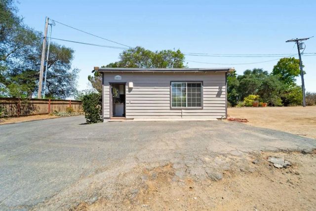 2020 Winterwarm Drive, Fallbrook, CA 92028