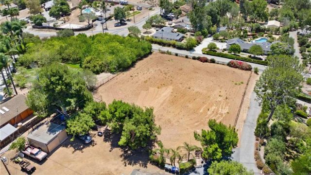2020 Winterwarm Drive, Fallbrook, CA 92028