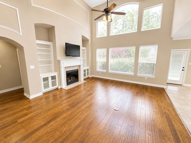 210 captain hm shreve Boulevard, Shreveport, LA 71115