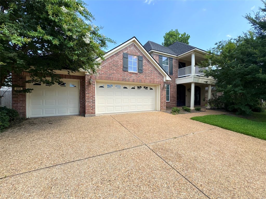 210 captain hm shreve Boulevard, Shreveport, LA 71115