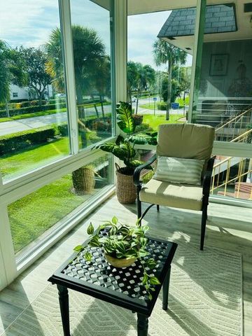 50 Plymouth, West Palm Beach, FL 33417