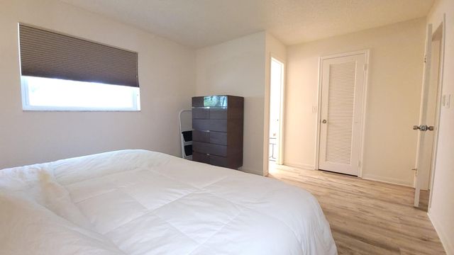 50 Plymouth, West Palm Beach, FL 33417