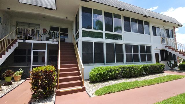 50 Plymouth, West Palm Beach, FL 33417