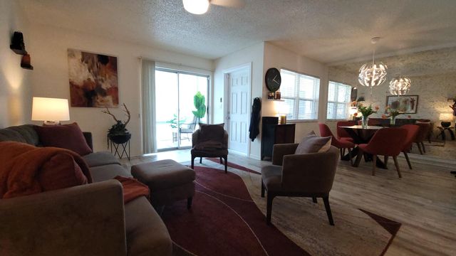 50 Plymouth, West Palm Beach, FL 33417