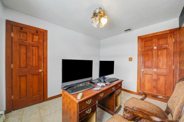 71 Oak Avenue, Shirley, NY 11967