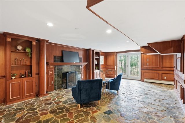 11 Alison Way, Andover, MA 01810