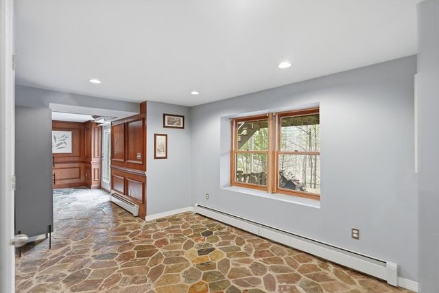 11 Alison Way, Andover, MA 01810