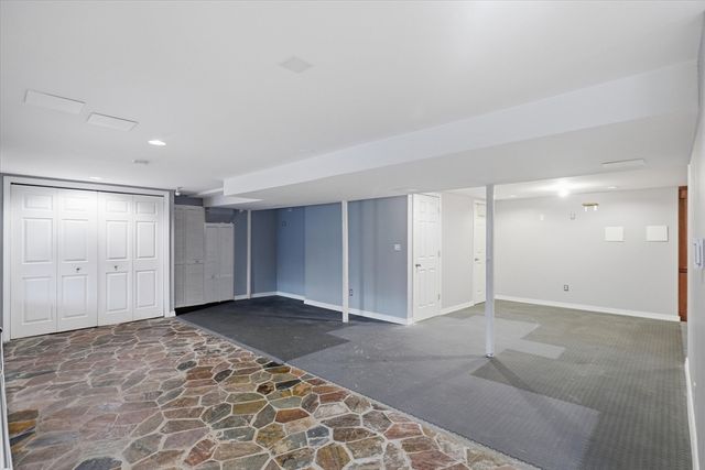 11 Alison Way, Andover, MA 01810