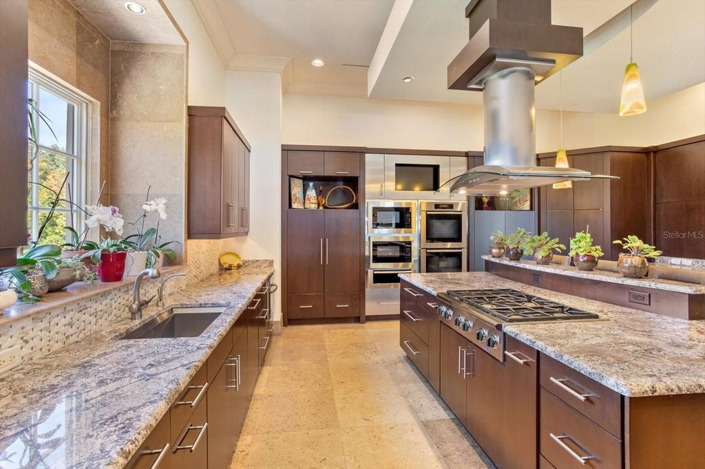 Image 15 of property listing at 5192 VARDON DRIVE, Windermere, FL 34786