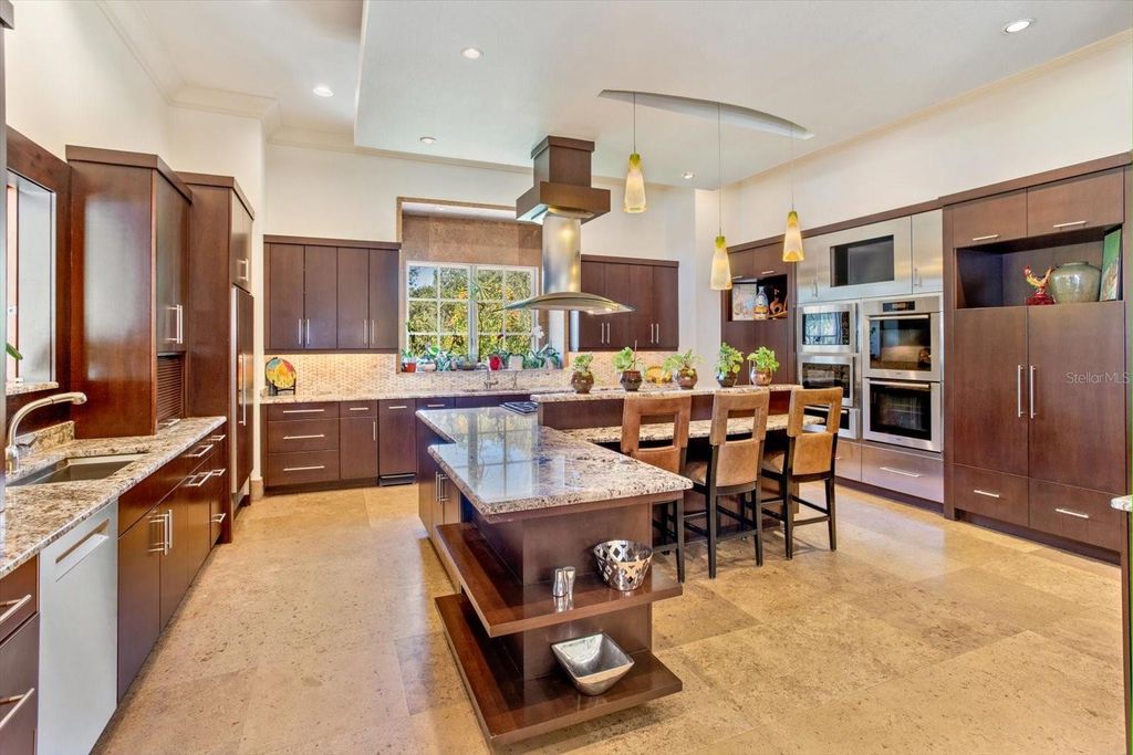 Image 16 of property listing at 5192 VARDON DRIVE, Windermere, FL 34786