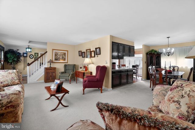 1000 BROOKWOOD DR, Pottstown, PA 19464