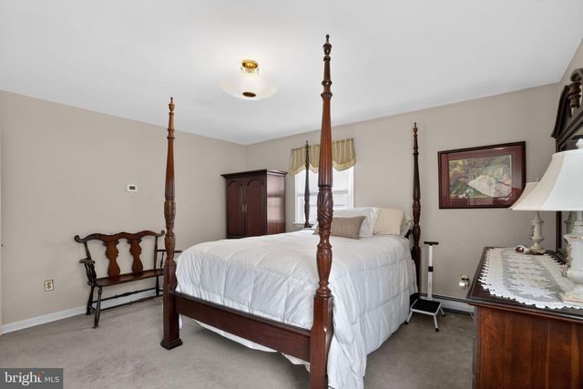 1000 BROOKWOOD DR, Pottstown, PA 19464