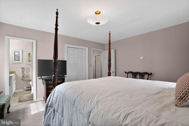 1000 BROOKWOOD DR, Pottstown, PA 19464