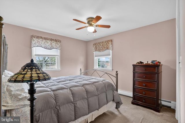 1000 BROOKWOOD DR, Pottstown, PA 19464