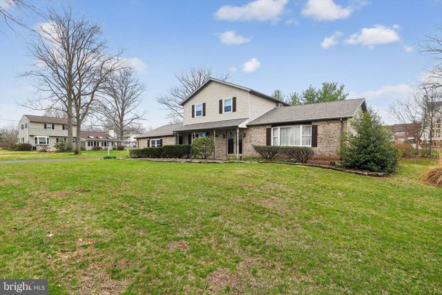 1000 BROOKWOOD DR, Pottstown, PA 19464