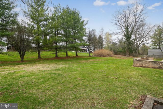 1000 BROOKWOOD DR, Pottstown, PA 19464