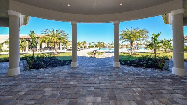 6137 CESSNA RUN, Bradenton, FL 34211