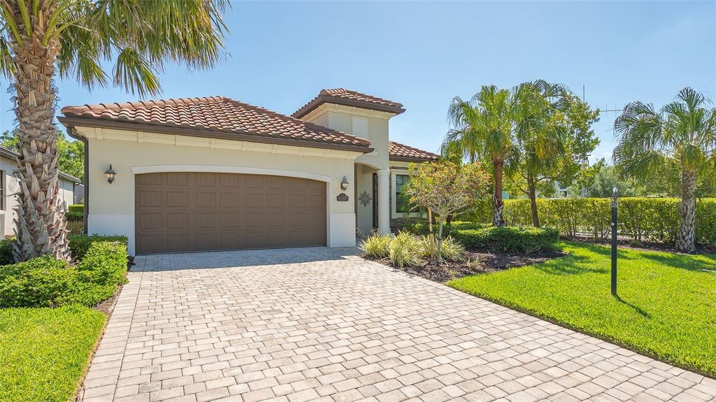 6137 CESSNA RUN, Bradenton, FL 34211