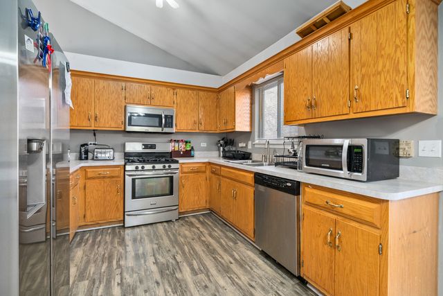 5804 Kathryn Lane, Matteson, IL 60443