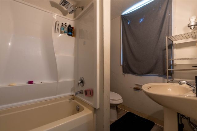 1123 Craig St, Mckeesport, PA 15132