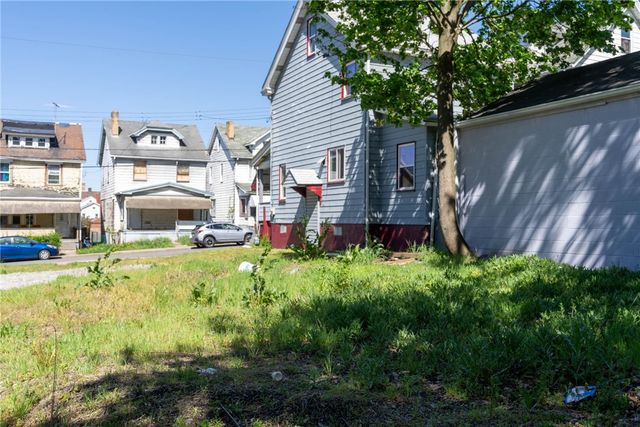 1123 Craig St, Mckeesport, PA 15132